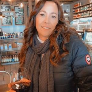 Meet your Posher, Holly